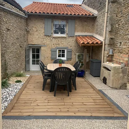 L'intemporel Saint-Gaudens (Vienne)